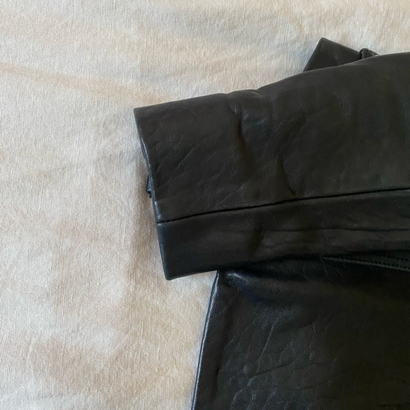 Danier Black Leather Jacket Size XS - Picture 5 of 9